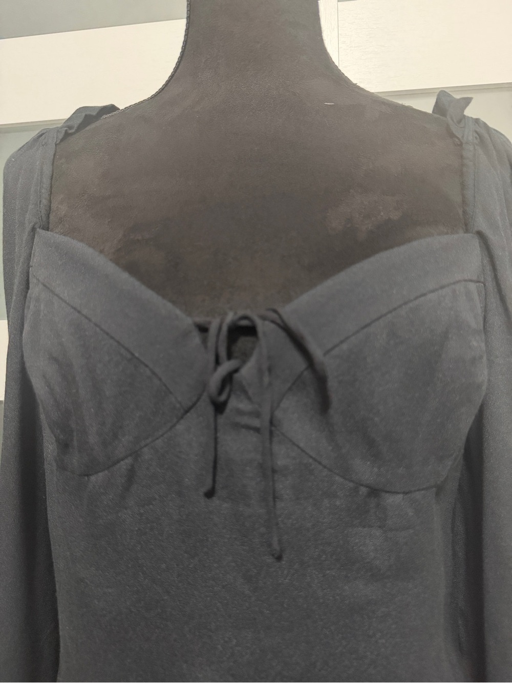 Aritzia Wilfred Novella Puff-sleeve Sweetheart Blouse Black - Picture 4 of 14